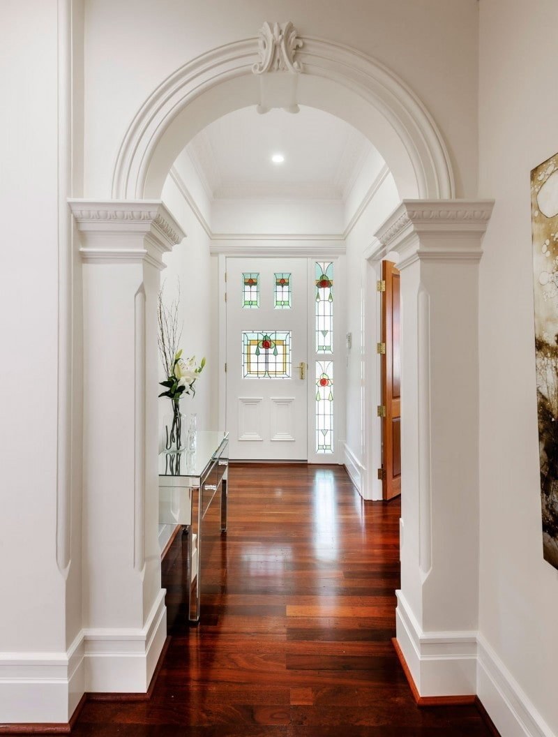 Коридор с колоннами