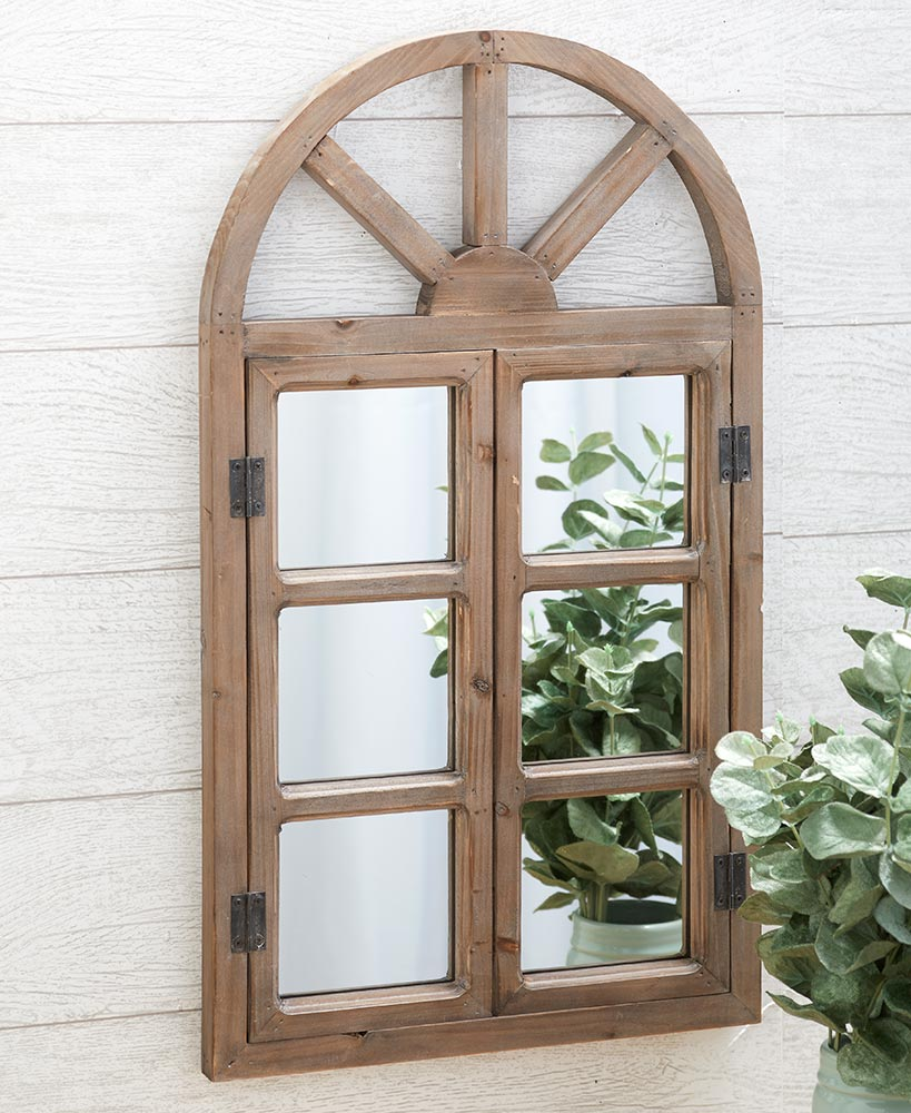 Окно полукруглое деревянное