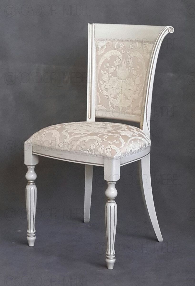 Стулья с патиной в классическом стиле