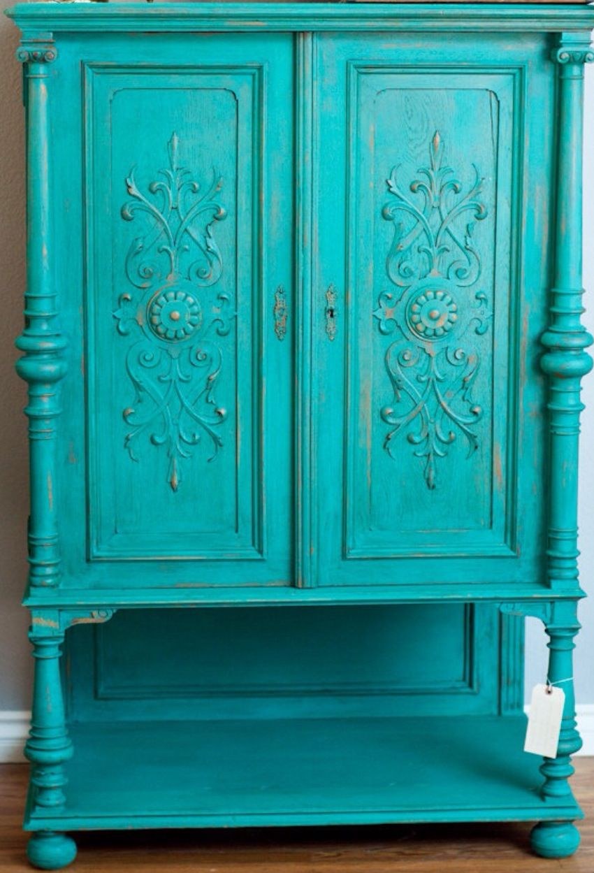 Бирюзовый шкаф