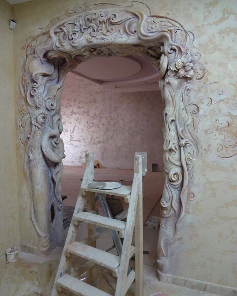 Барельеф арка