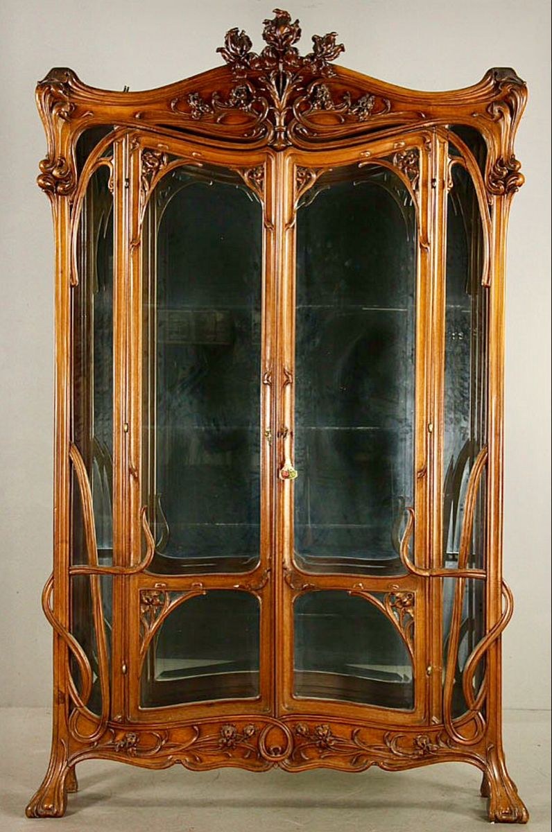 Мебель эпохи Модерн Гимар