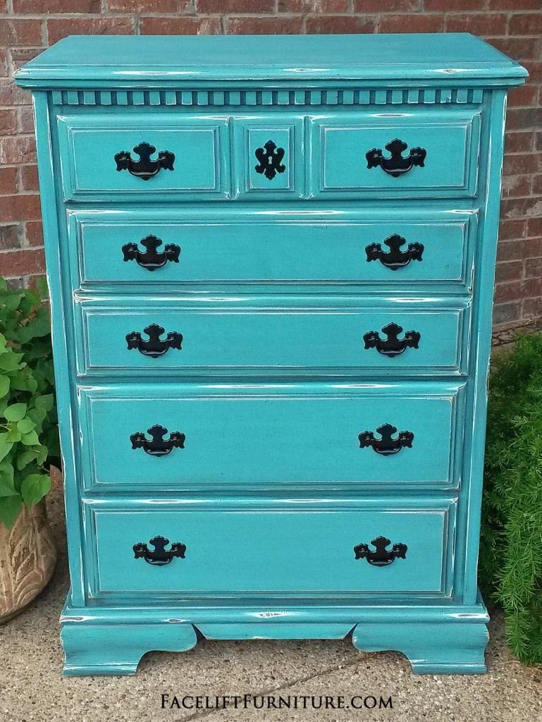 Бирюзовый комод