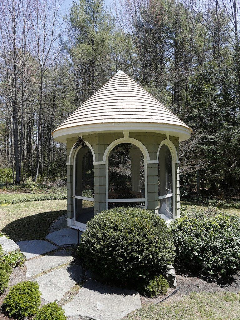 Арочная беседка