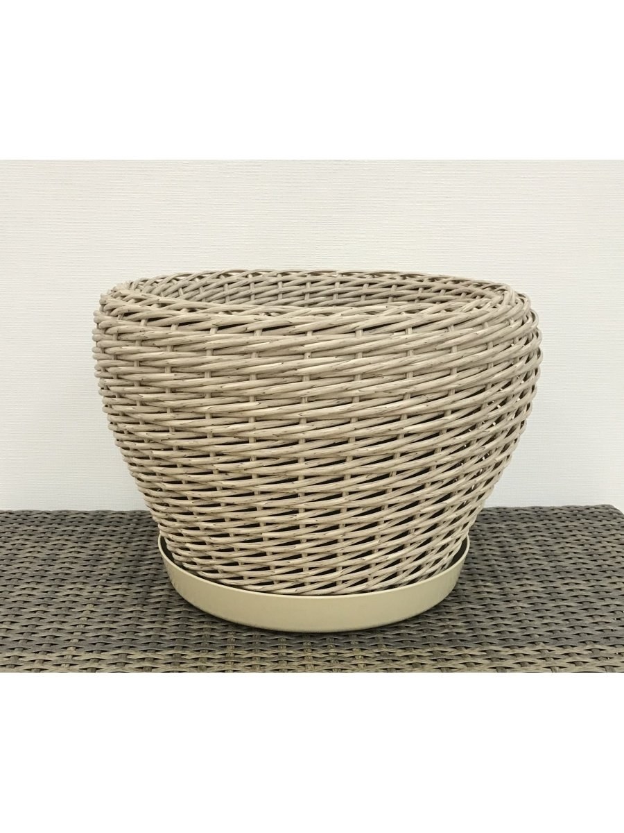 Кашпо из ротанга светлая лоза простое плетение