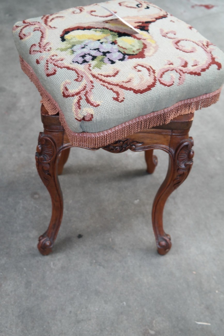 Стул для рояля Beethoven антикварный