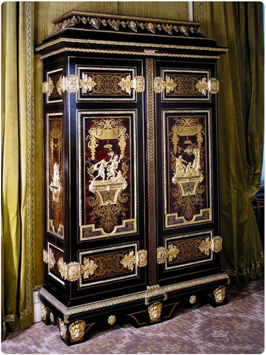 Андре Шарль Буль шкаф