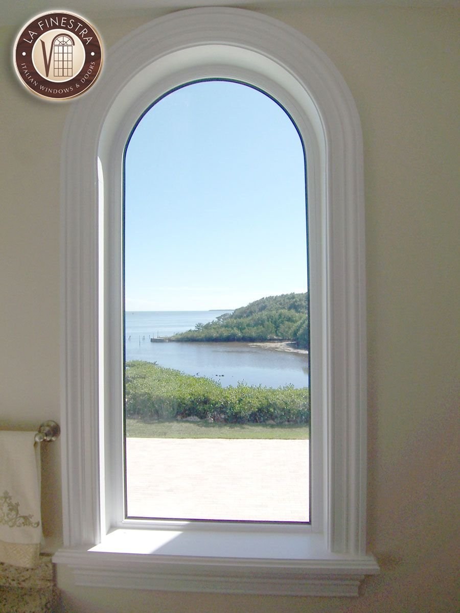 Открывающиеся арочные окна