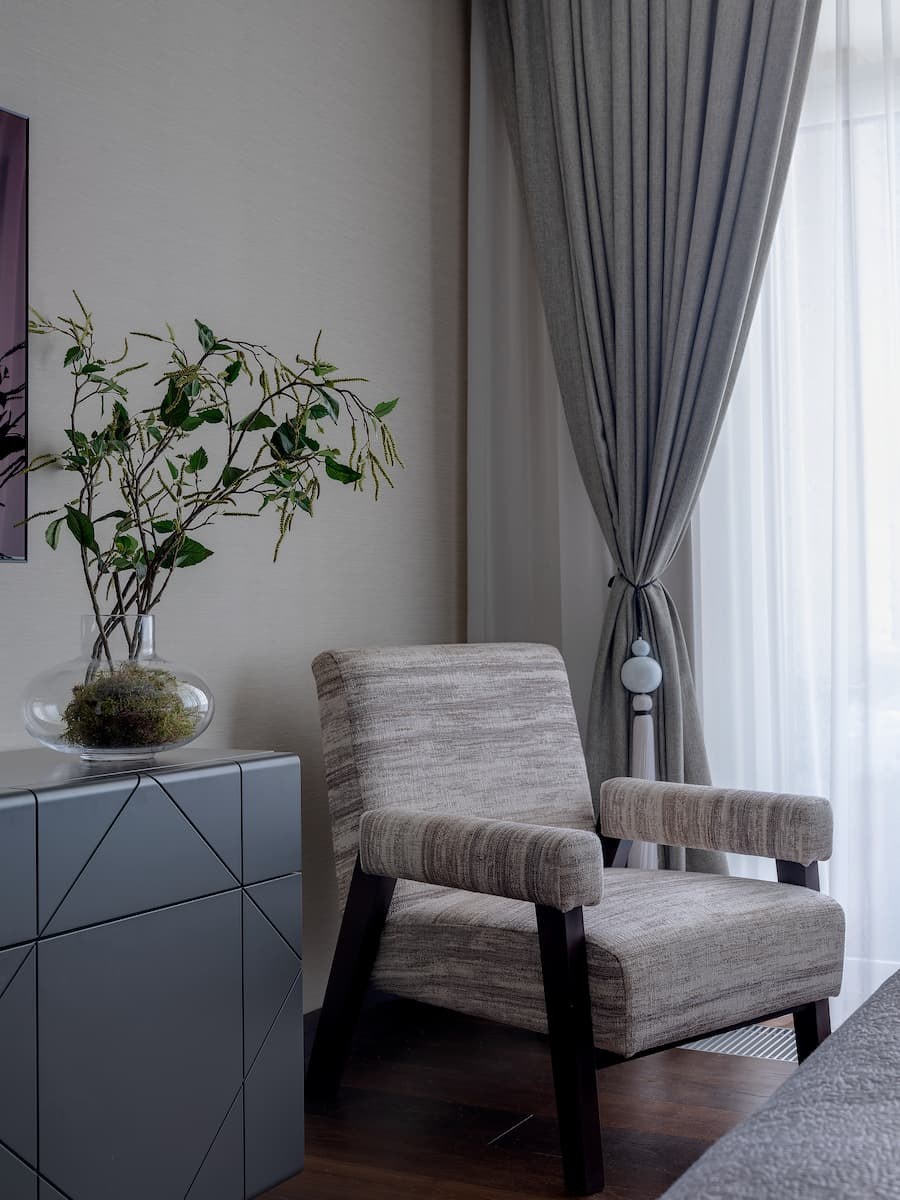 Шторы серые