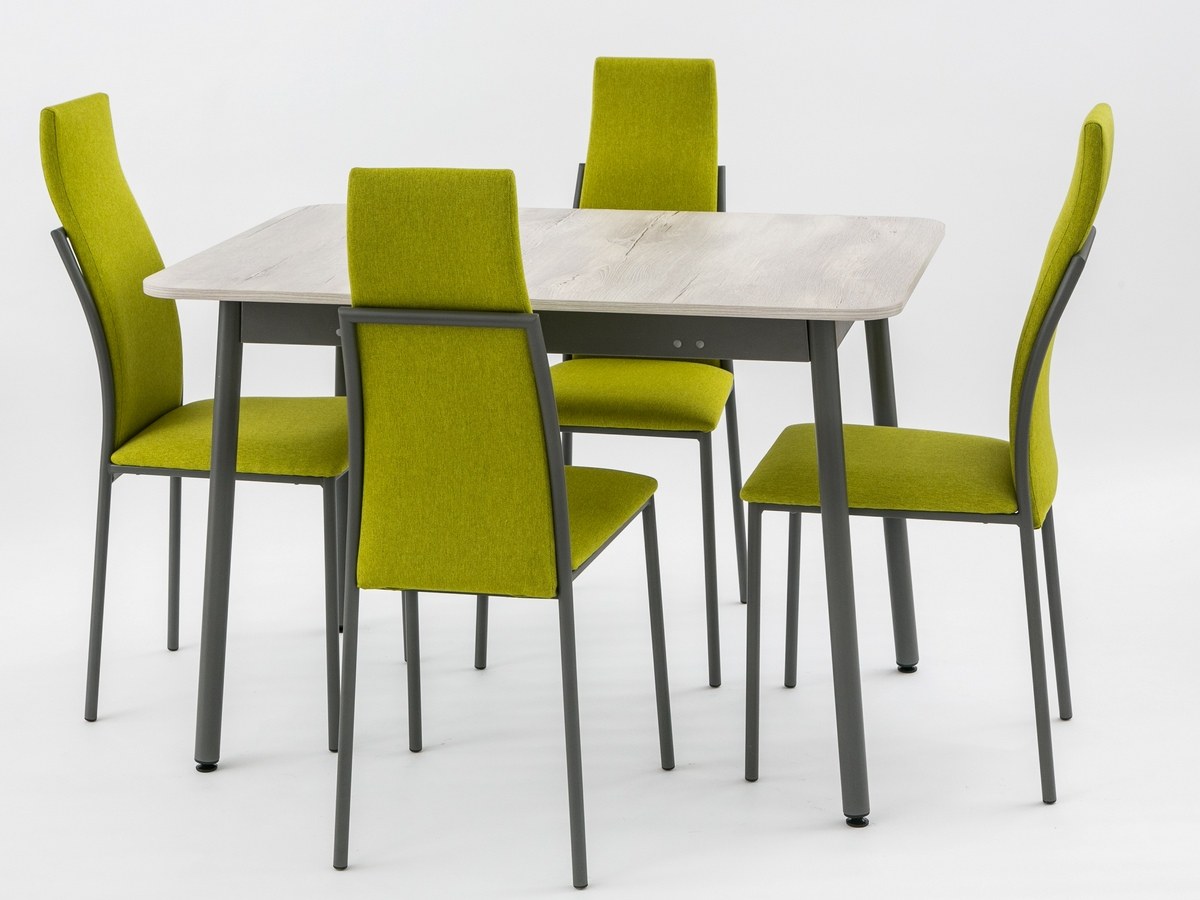 Купить кухонные стулья в минске. Кухонный стол и стулья. Кухонные стулья. Кухня с зелеными стульями. Стул кухонный зеленый.