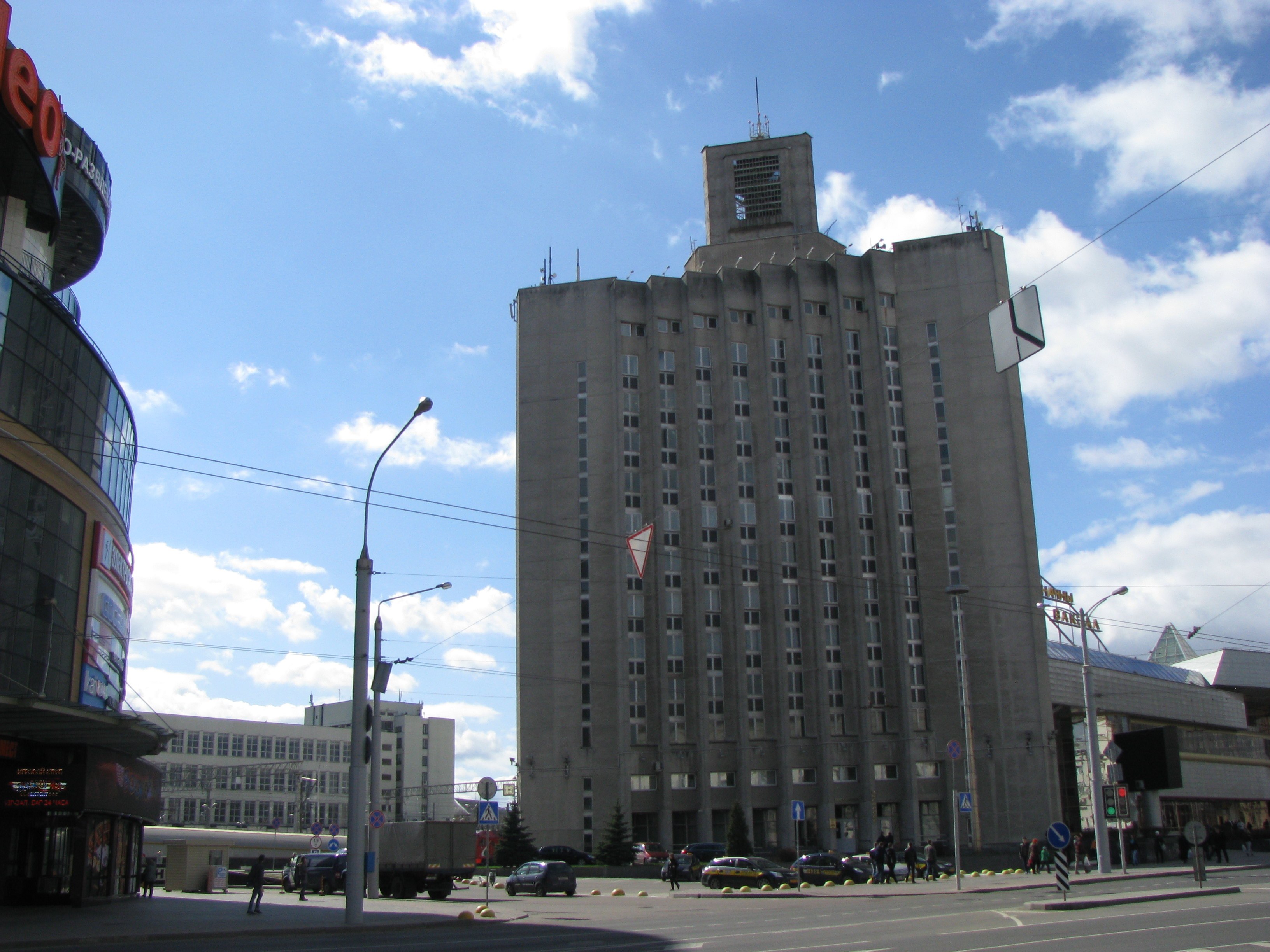 Гостиница рядом с жд. ЖД вокзал гостиница экспресс в Минске. Гостиница Минск у ЖД вокзала. Экспресс, Беларусь, Минск, Привокзальная площадь. Гостиница экспресс Минск.