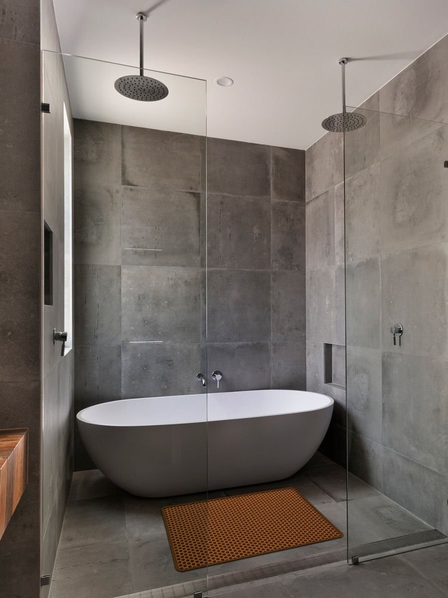 Отдельностоящая ванна и душевая