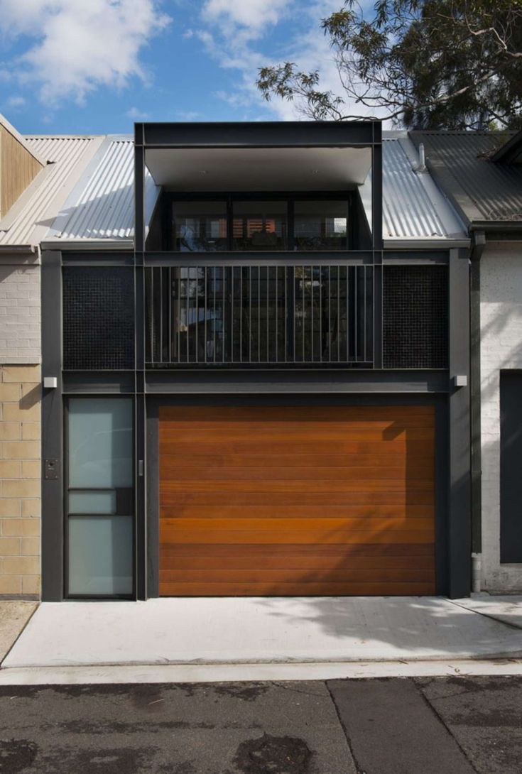 Дом с гаражом