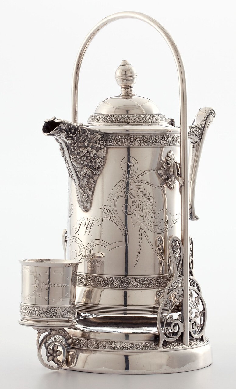 Антикварный серебряный заварник