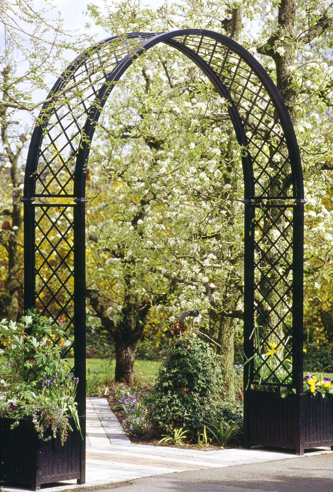 Metal arch. Шпалера полуарка. Арка Садовая пергола Розария. Арка Садовая для плетистой розы. Арка Садовая Concave металлическая 40x135x230 см.