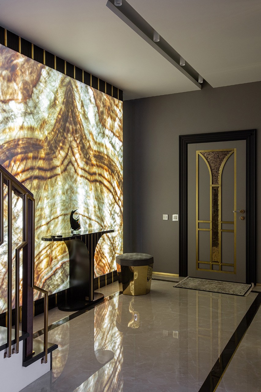 Панно Атлант ар-деко