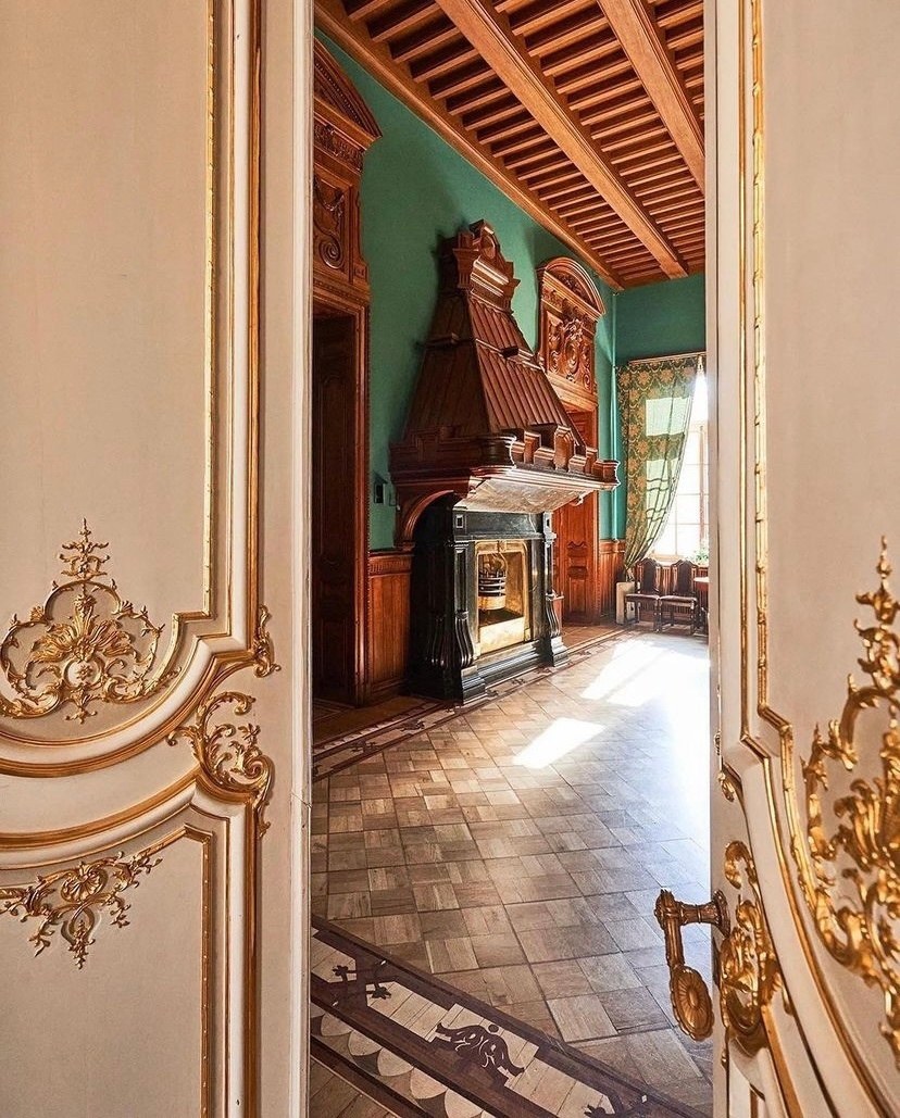 Особняк Салтыковой на большой морской