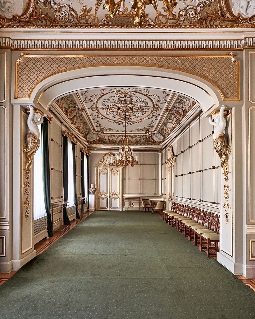 Особняк Салтыковой на большой морской