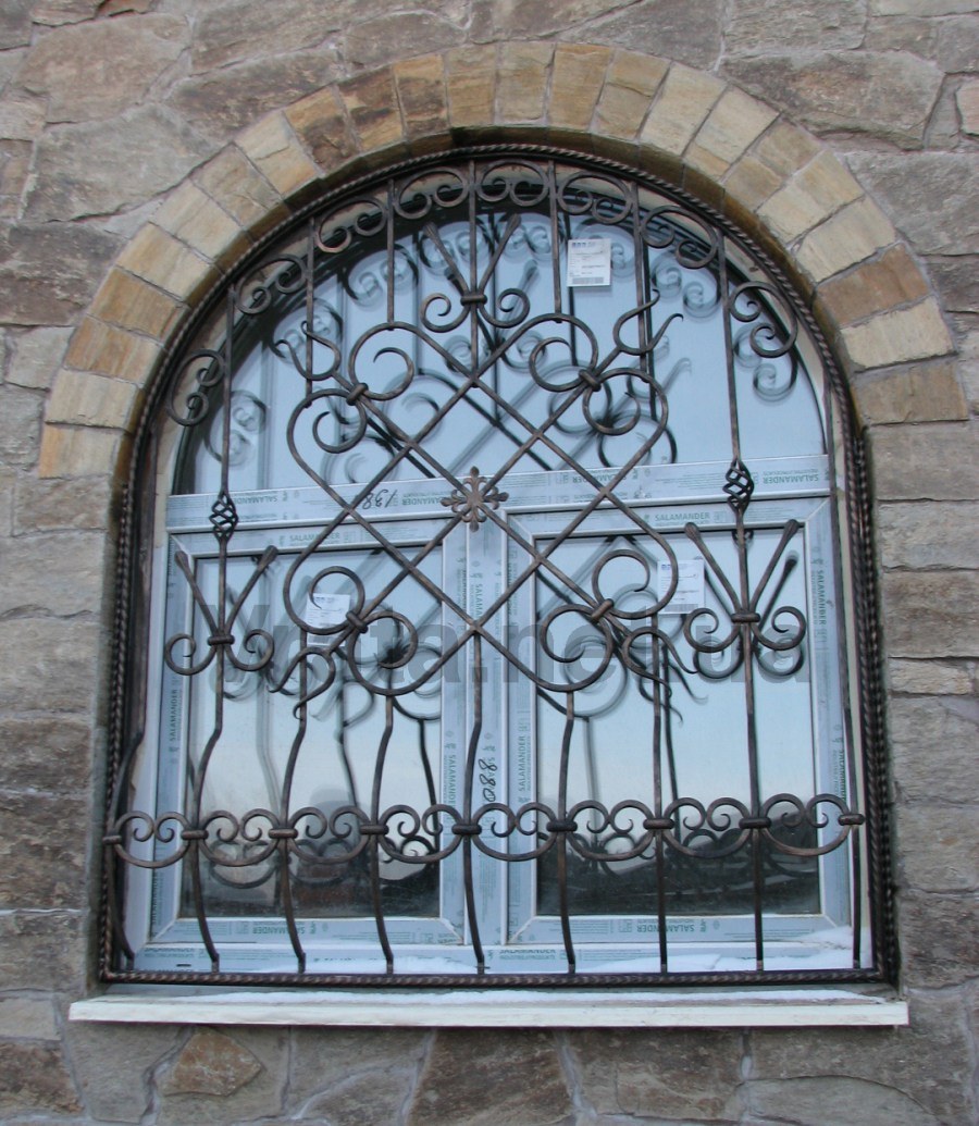 Арка с решеткой