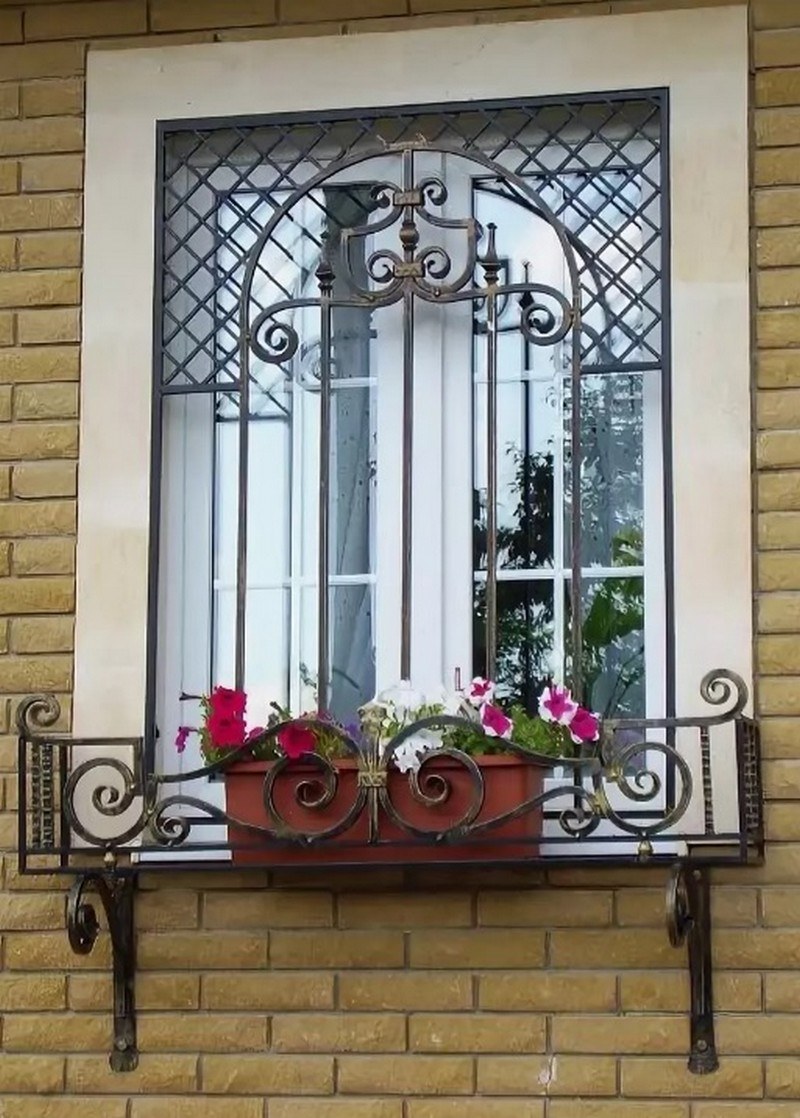 Кованые решетки на окна