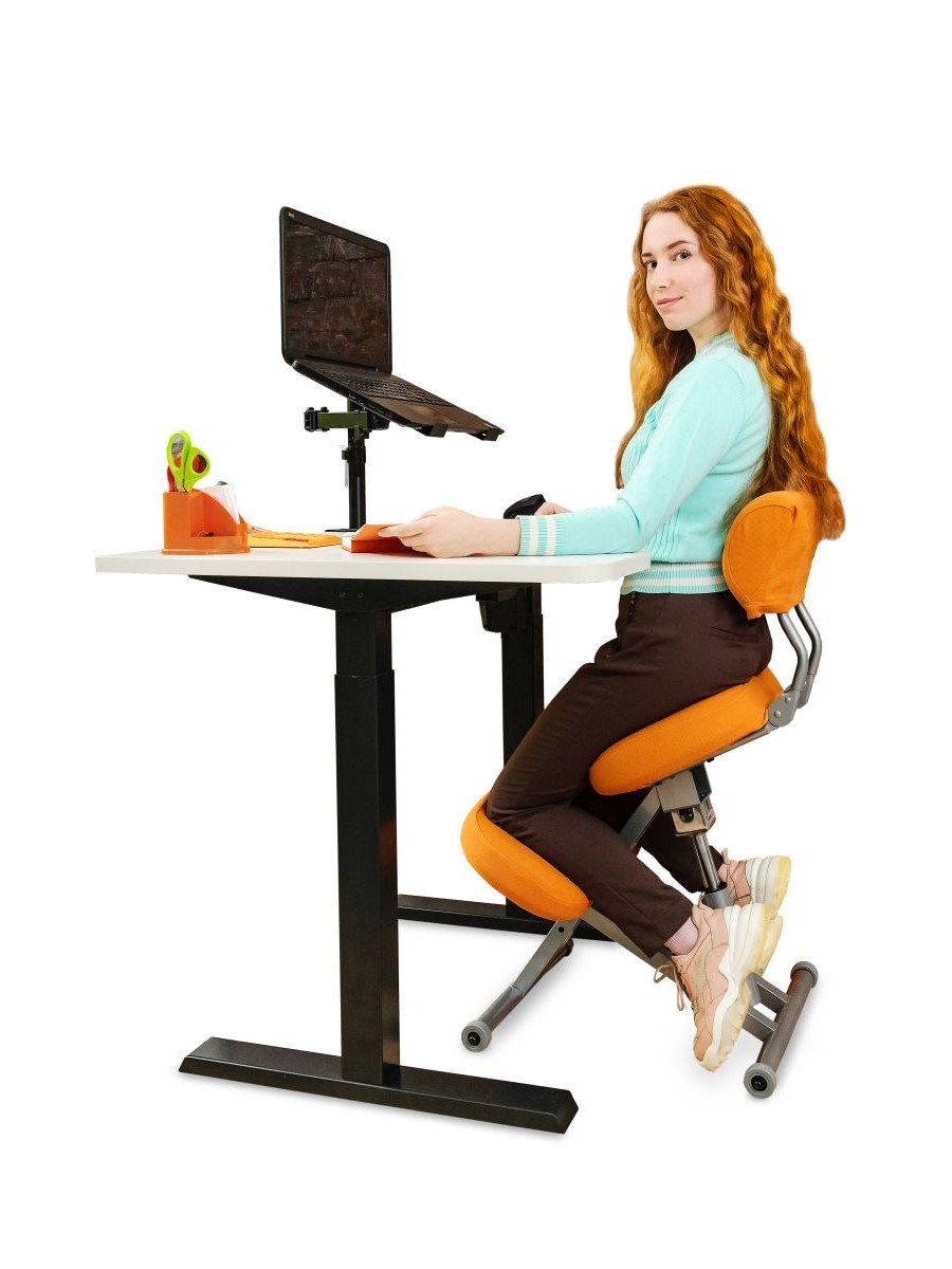 коленный стул для работы за компьютером
