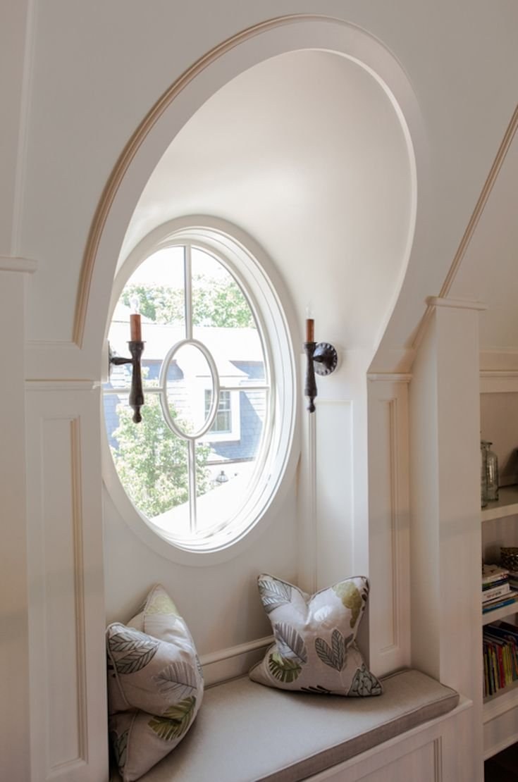 Круглое окно в интерьере