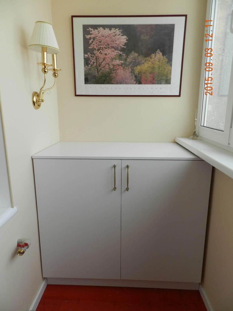 Встроенная тумба на балкон