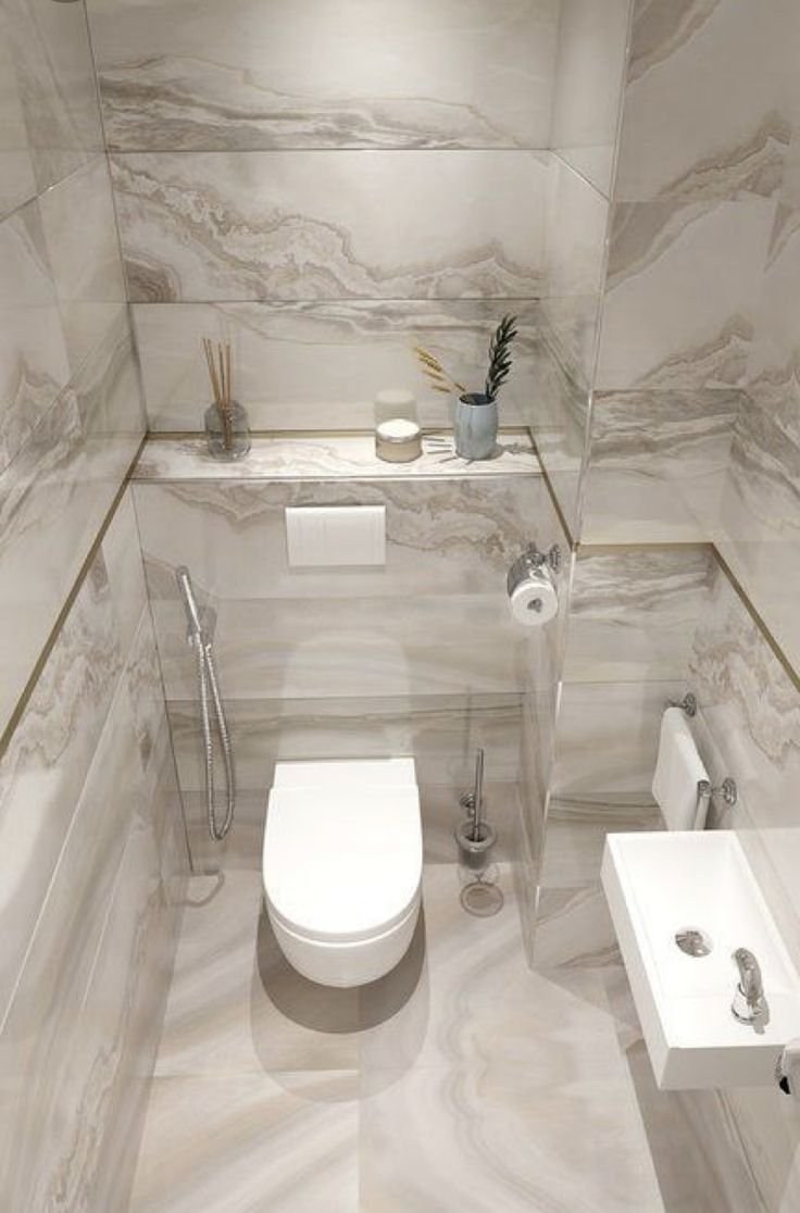 Плитка под мрамор в маленькой ванной