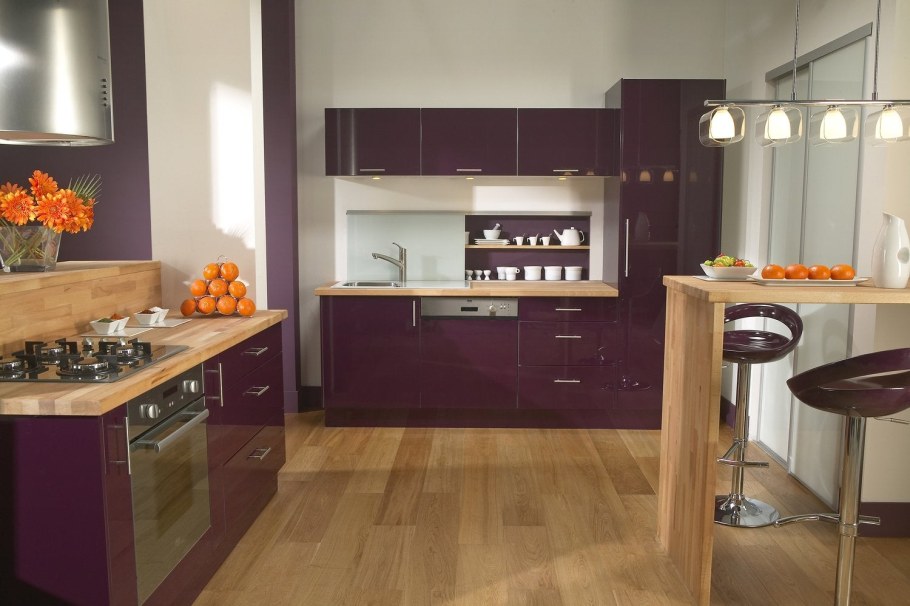Кухня сливового цвета