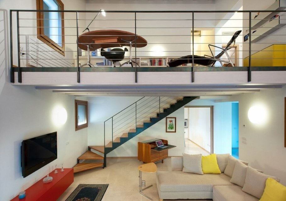 Антресольный второй ярус