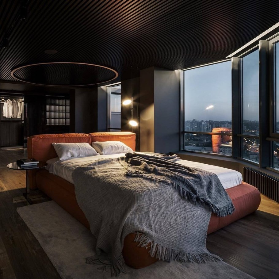 Кровать с балдахином двуспальная