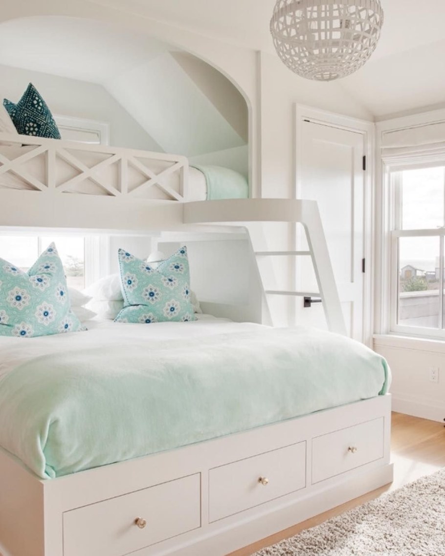 Кровать подиум