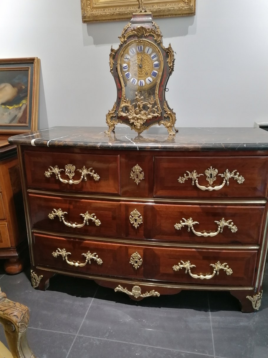 Большой комод в стиле Барокко