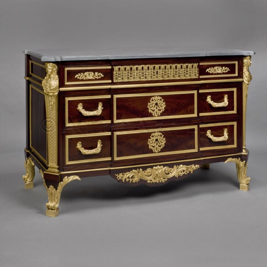 Жан-Анри Ризенер комод