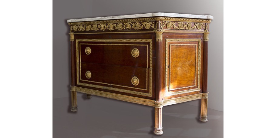 Болгарский мебель Трианон