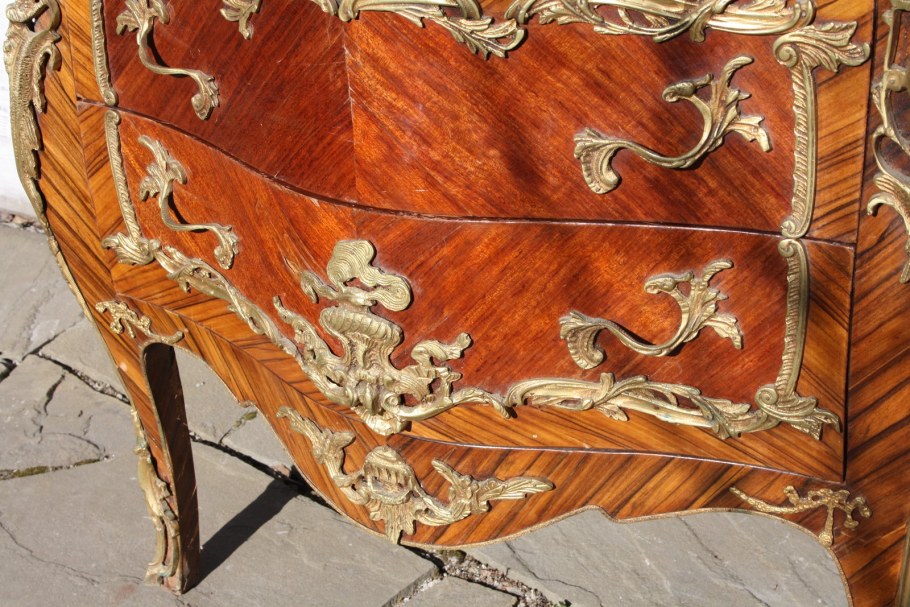 Антикварный комод в стиле Барокко