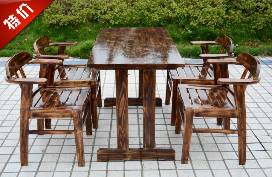 Деревянные столы и стулья для кафе