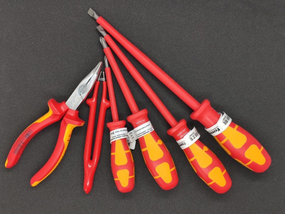 Диэлектрический комплект