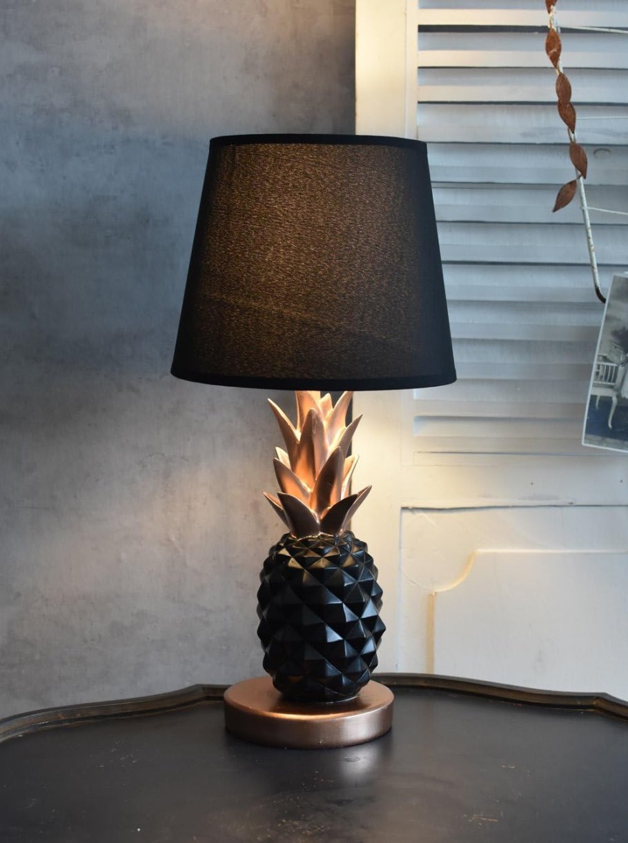 Настольная лампа ананас