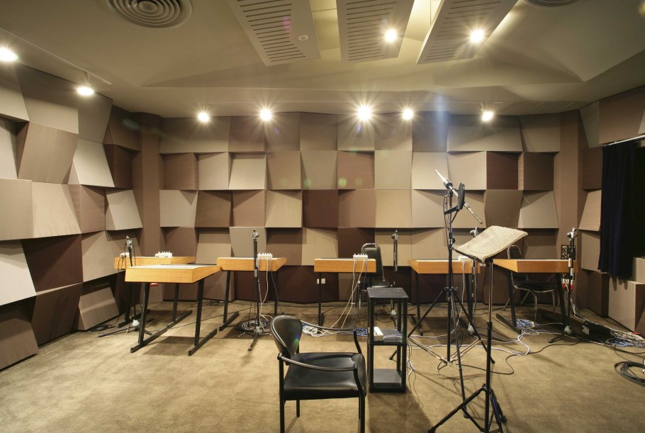 Звукопоглощающие панели для студии звукозаписи