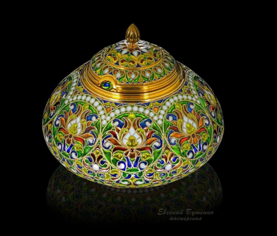 Витражная эмаль Бутенко