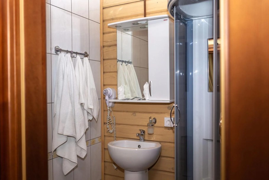 Ручьи у дачи баня Белокуриха