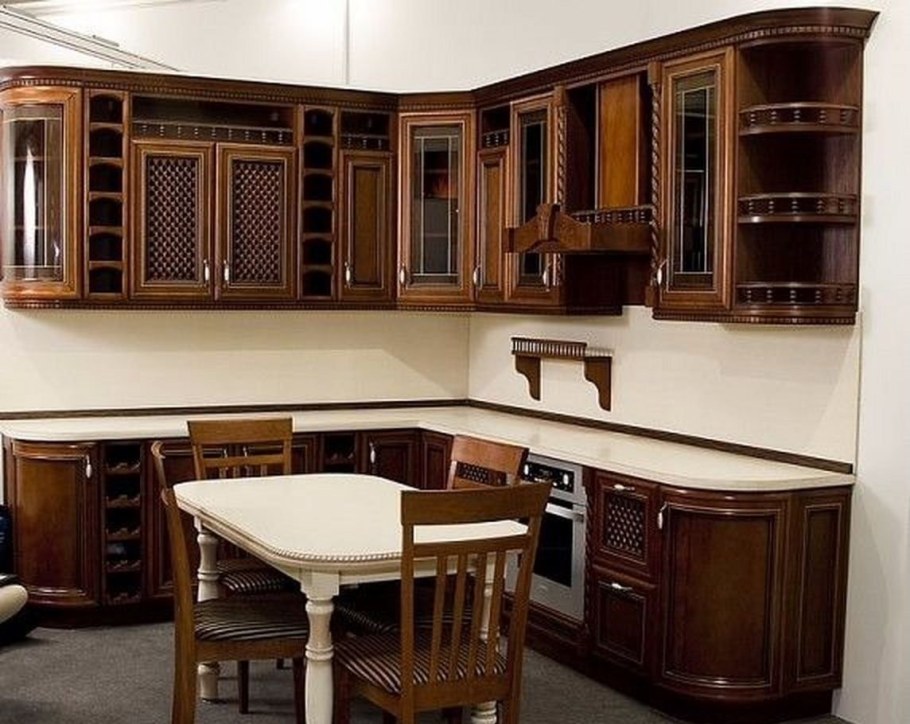 Кухня из массива дерева