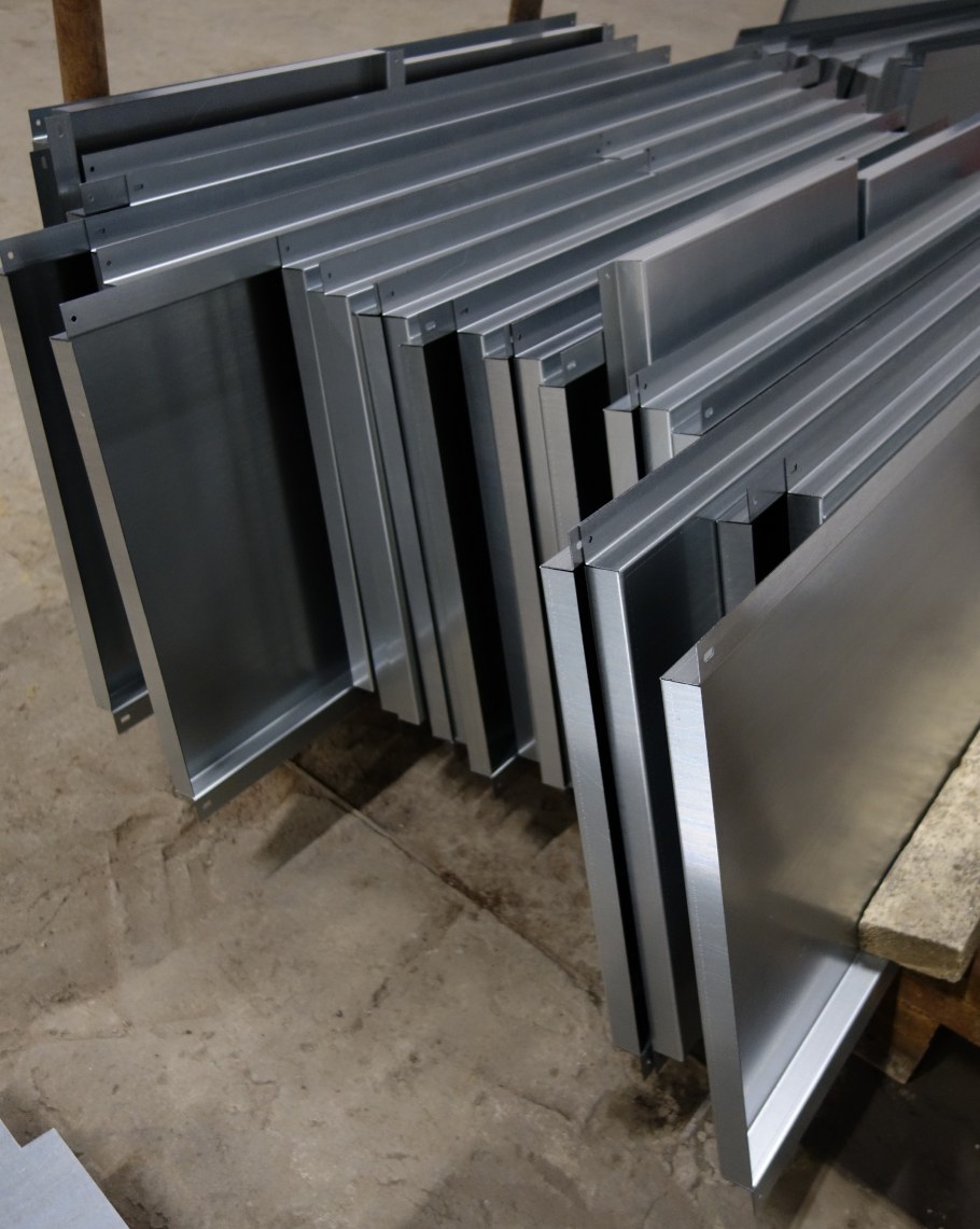 Кассеты алюминиевые фасадные АКФ 400