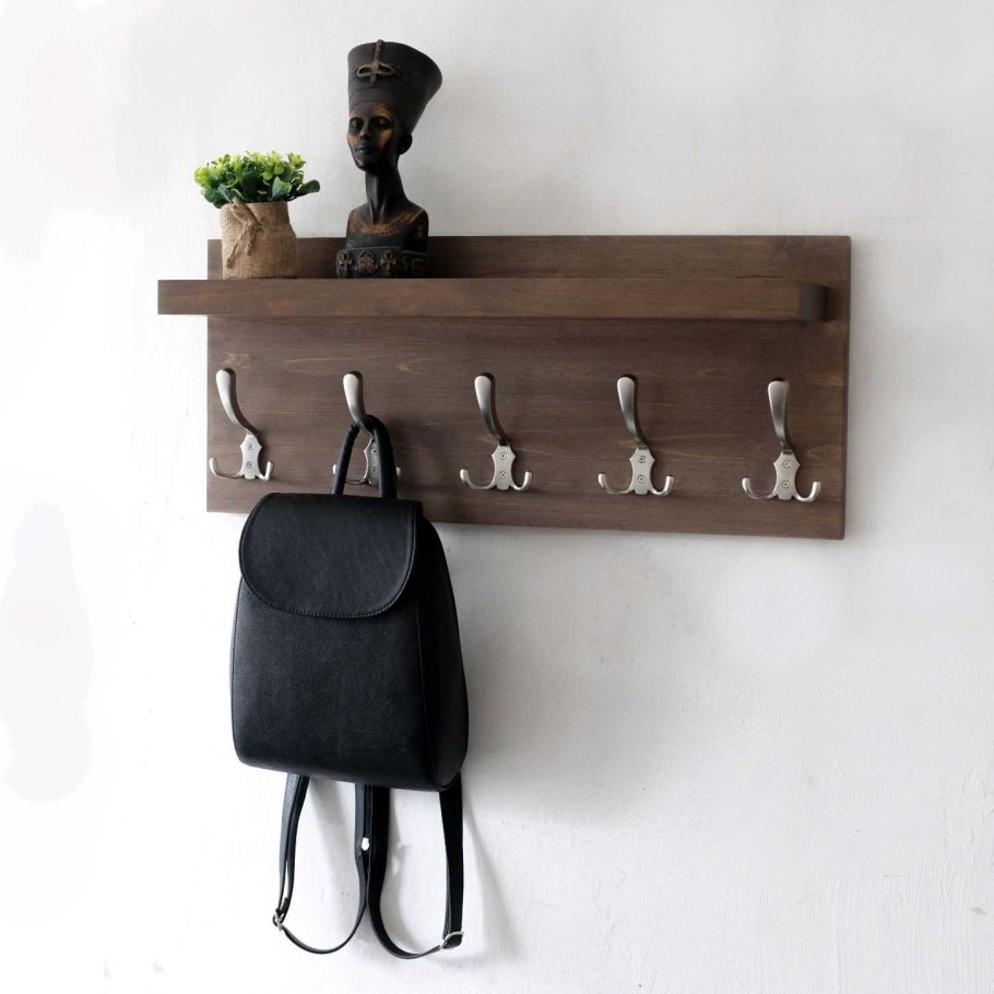 Вешалка в прихожую