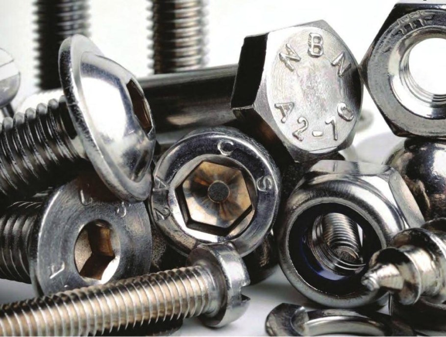 Металлический болт