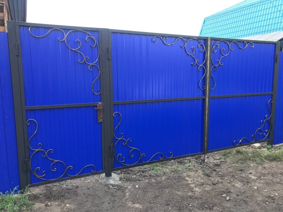 Ворота профлист с8