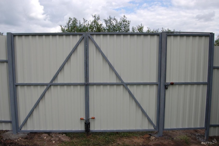 Распашные ворота калитка и воротина