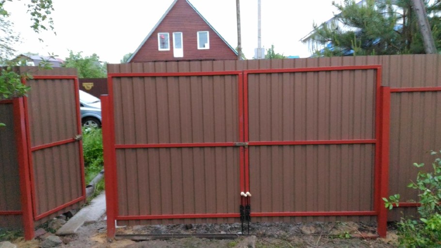 Ворота из профнастила