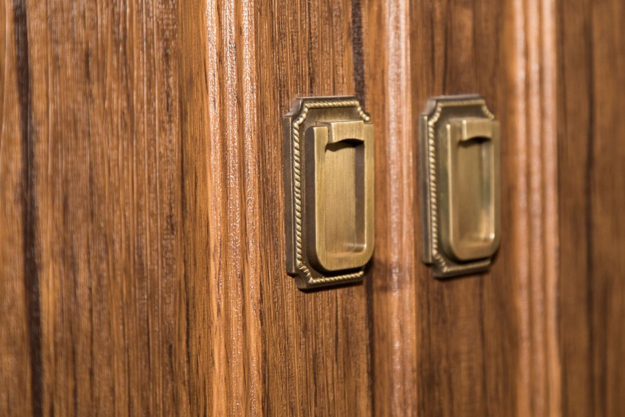 Дуб антик шкаф фото